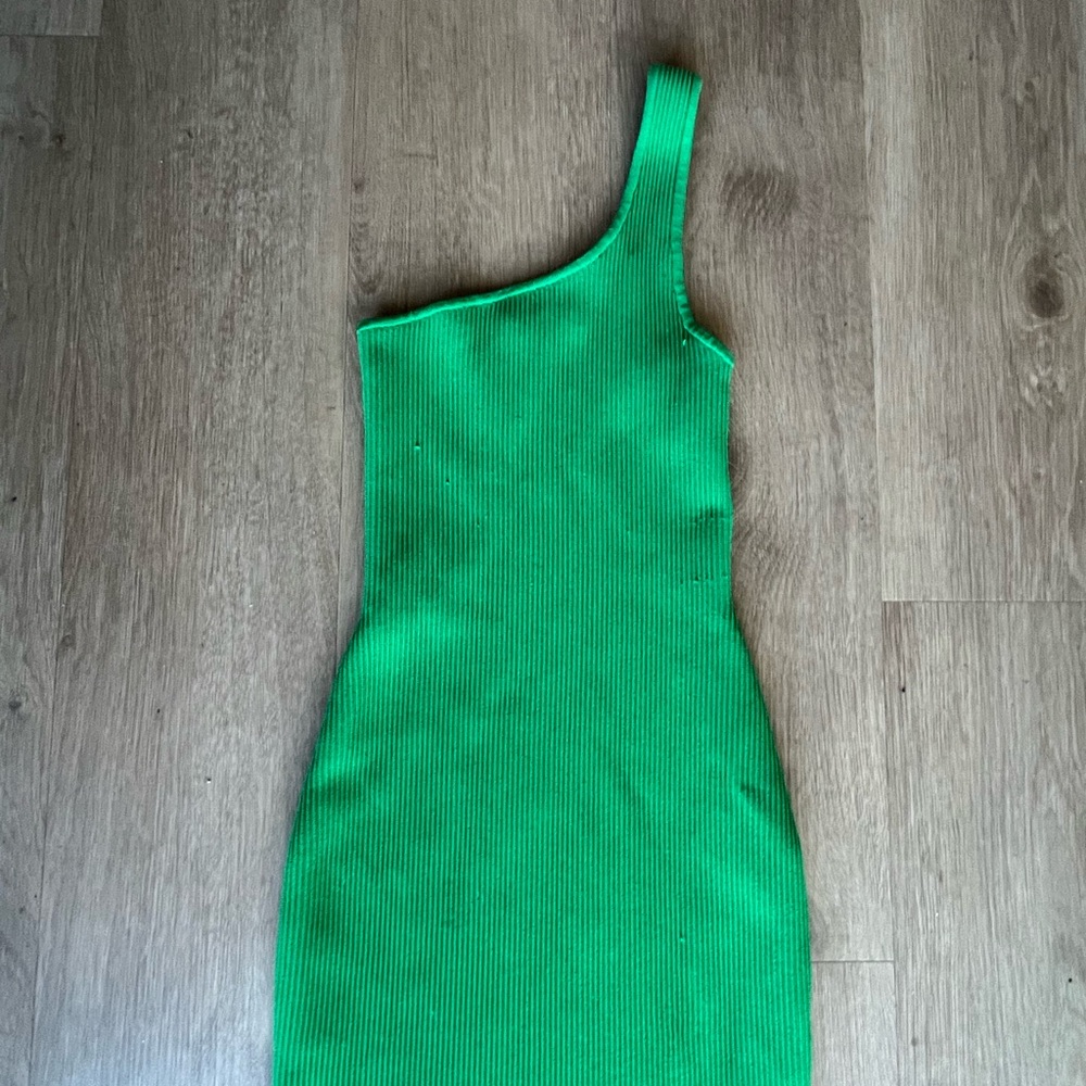 Babaton One-Shoulder Ribbed Dress in Emerald Green